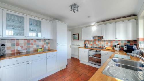 4 Coram Court