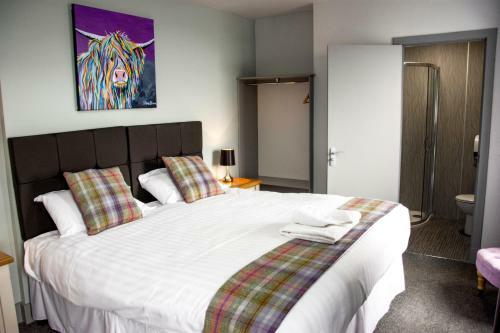 The Knowes Hotel & Restaurant