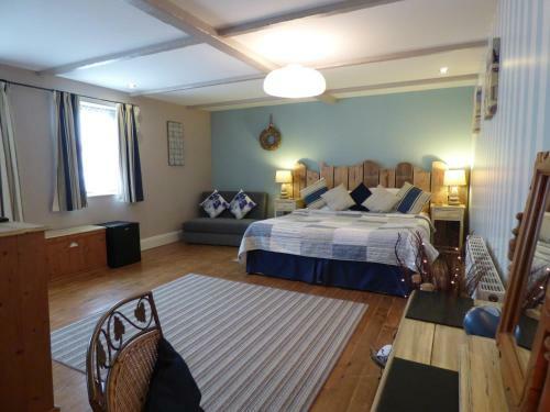 Hostal The Cross Guest House