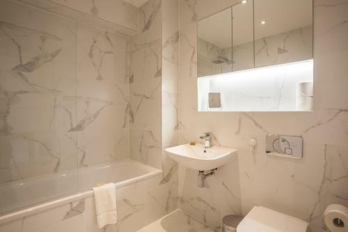 Uber Modern & Convenient 4slp Apartment W Parking