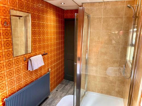 Hostal Yally Hotel