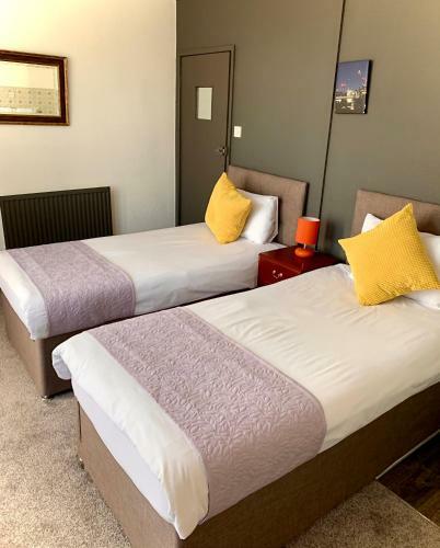 Hostal Yally Hotel