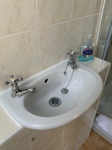 Hostal Yally Hotel