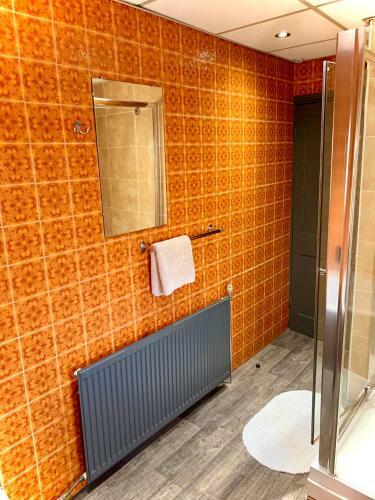 Hostal Yally Hotel
