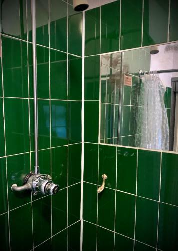 Hostal Yally Hotel