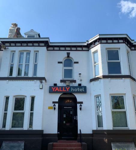Hostal Yally Hotel