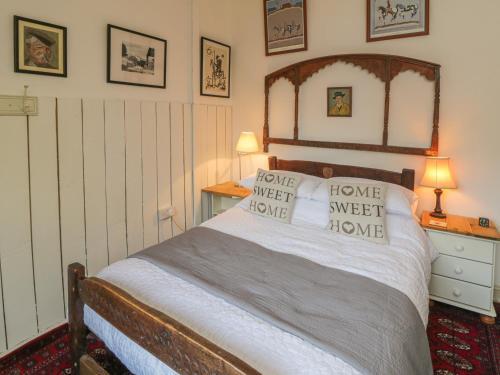 4 Bulmer Farm Lodge