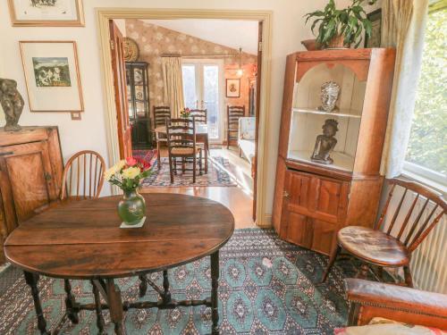 4 Bulmer Farm Lodge