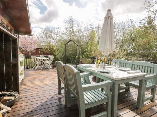 4 Bulmer Farm Lodge