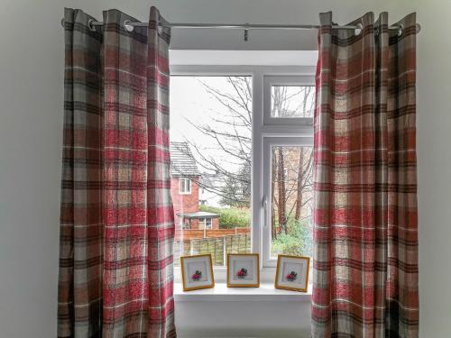 Gorgeous 3 Bed Home Near Manchester Airport