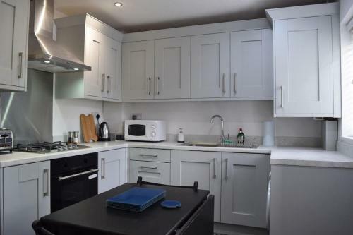 Broad St House - Parking - Close To City