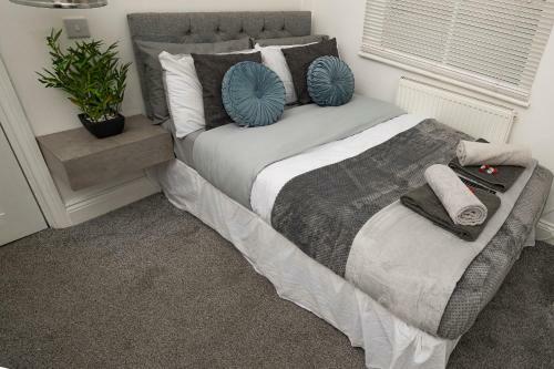 Roscoe House 4 Double Rooms Workstays Uk