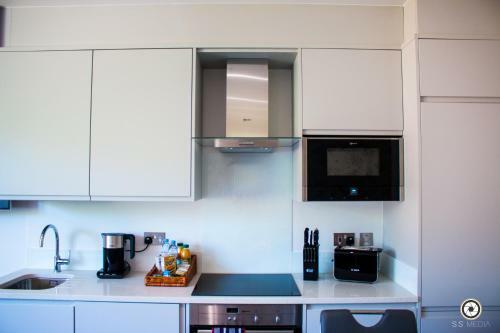 Luxury Serviced Apartments Milburn House