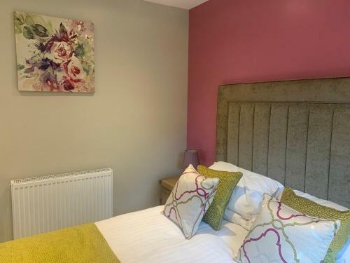 Birch Lodge 20 With Hot Tub Newton Stewart