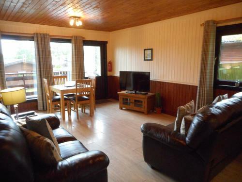 Birch Lodge 22 With Hot Tub Newton Stewart