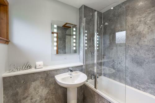 Birch Lodge 14 With Hot Tub Newton Stewart