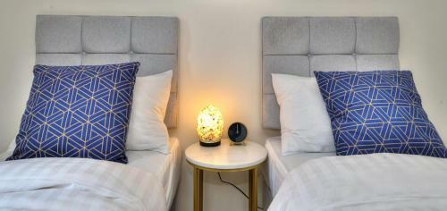 Executive Oakgrove Apartment