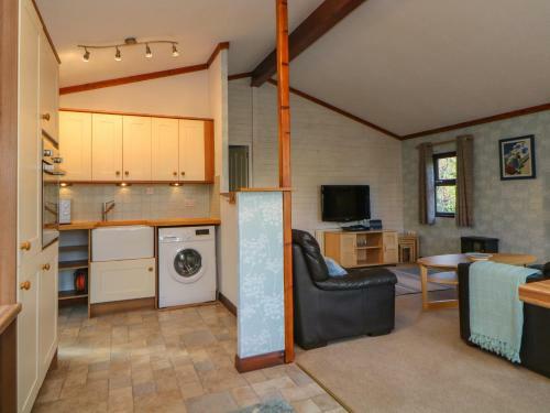 Dewbury Lodge