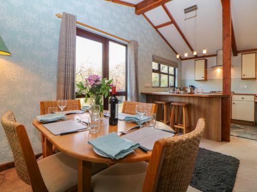 Dewbury Lodge