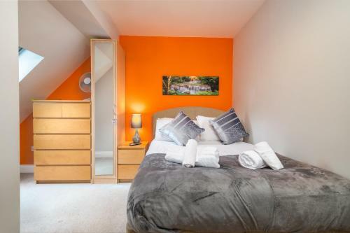 Apartamento Large Contractor House & Private Parking By Comfyworkers