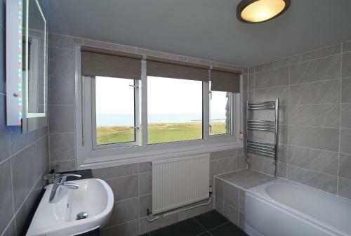 Leasowe Castle Hotel