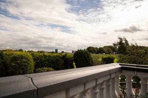 Hostal Ballycanal Moira- Guest House And Self-catering