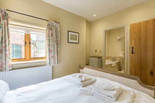 Morville Villa Sleeps 4 Wifi