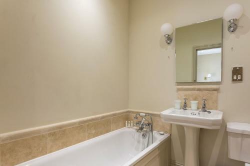 Morville Villa Sleeps 4 Wifi