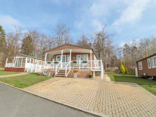 Betty's Lodge