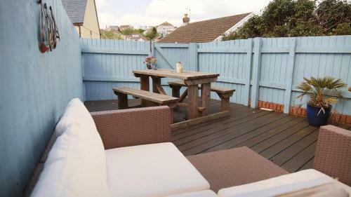 312 William Gammon Dr, Limeslade