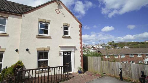 312 William Gammon Dr, Limeslade