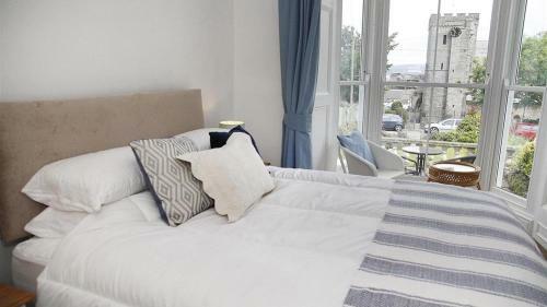 Church View Apt, Mumbles