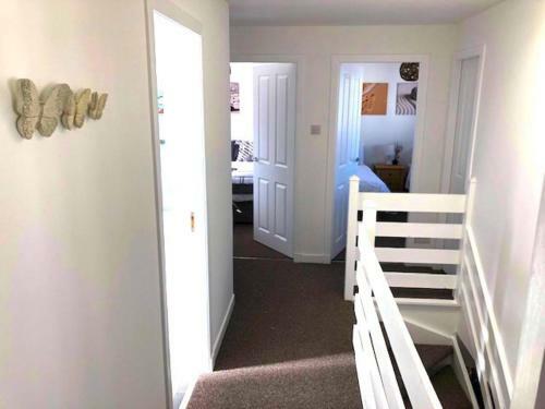 Beach Cottage Charming Cottage 2 Mins From The Beach