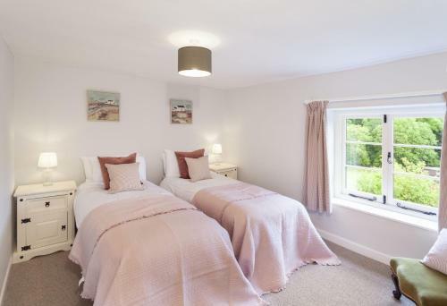 Trinity Cottage, Roadwater