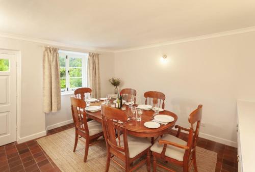 Trinity Cottage, Roadwater