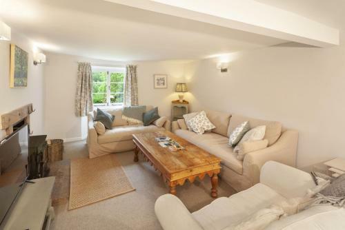 Trinity Cottage, Roadwater