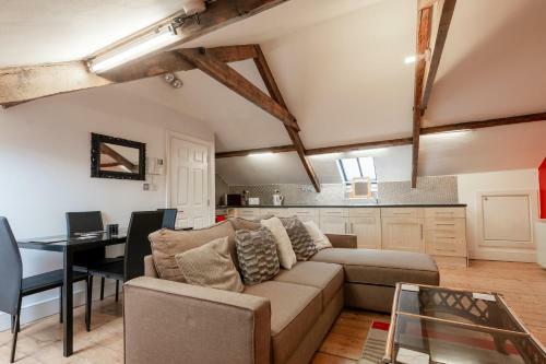 2 Bedroom Newcastle City Centre Apartment