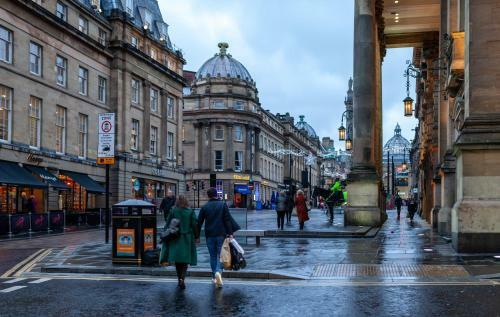 2 Bedroom Newcastle City Centre Apartment