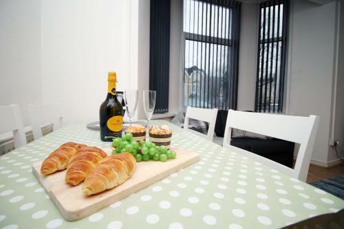 Chepstow House Apartment 1 By Staybc