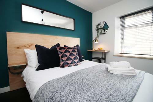 Aneurin House By Staybc