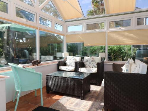 18 Polvella Close