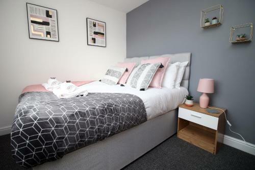 Usk House By Staybc