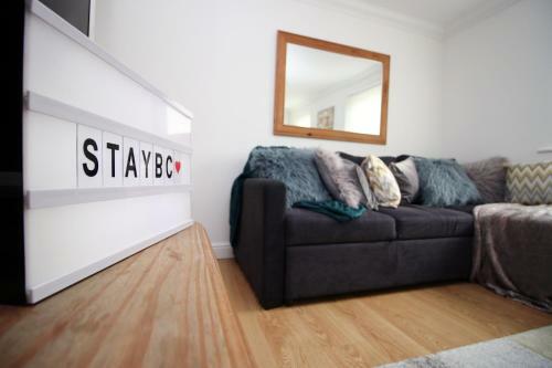 Usk House By Staybc