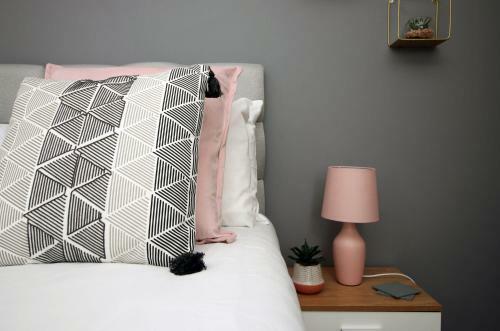 Usk House By Staybc