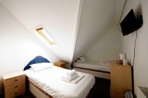 Hostal Box Guesthouse