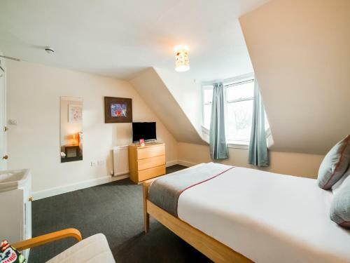 Oyo Braeriach Hotel