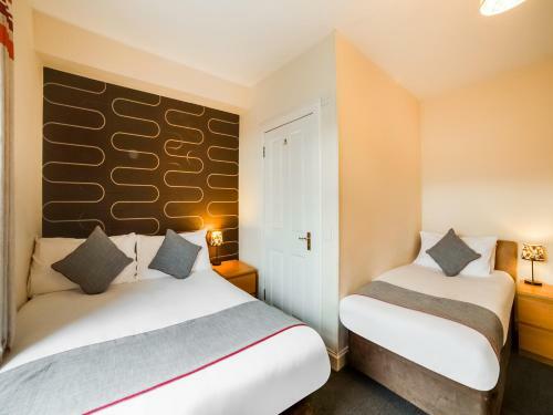 Oyo Braeriach Hotel
