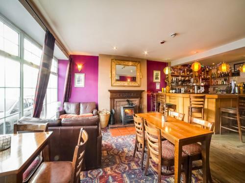 Oyo Braeriach Hotel