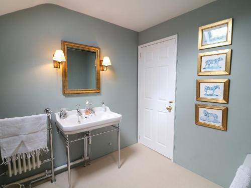 Ruggadon Farm Cottage