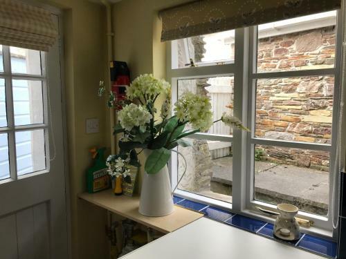Cute 2 Bed Cottage In Newton Ferrers Devon